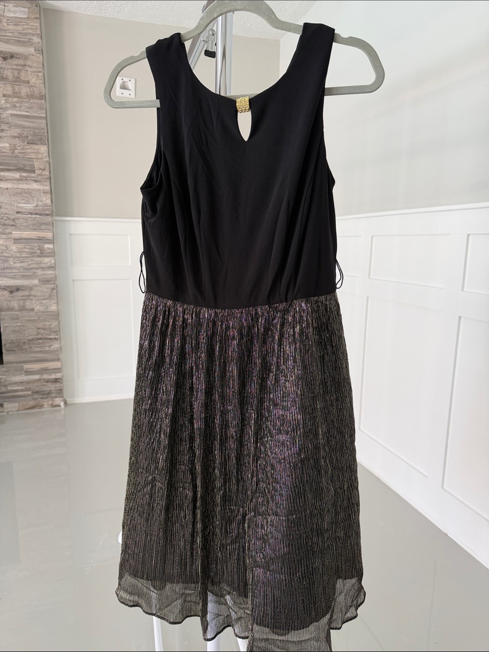 karin stevens Black Sleeveless Midi Dress with Shimmer Pleated Skirt